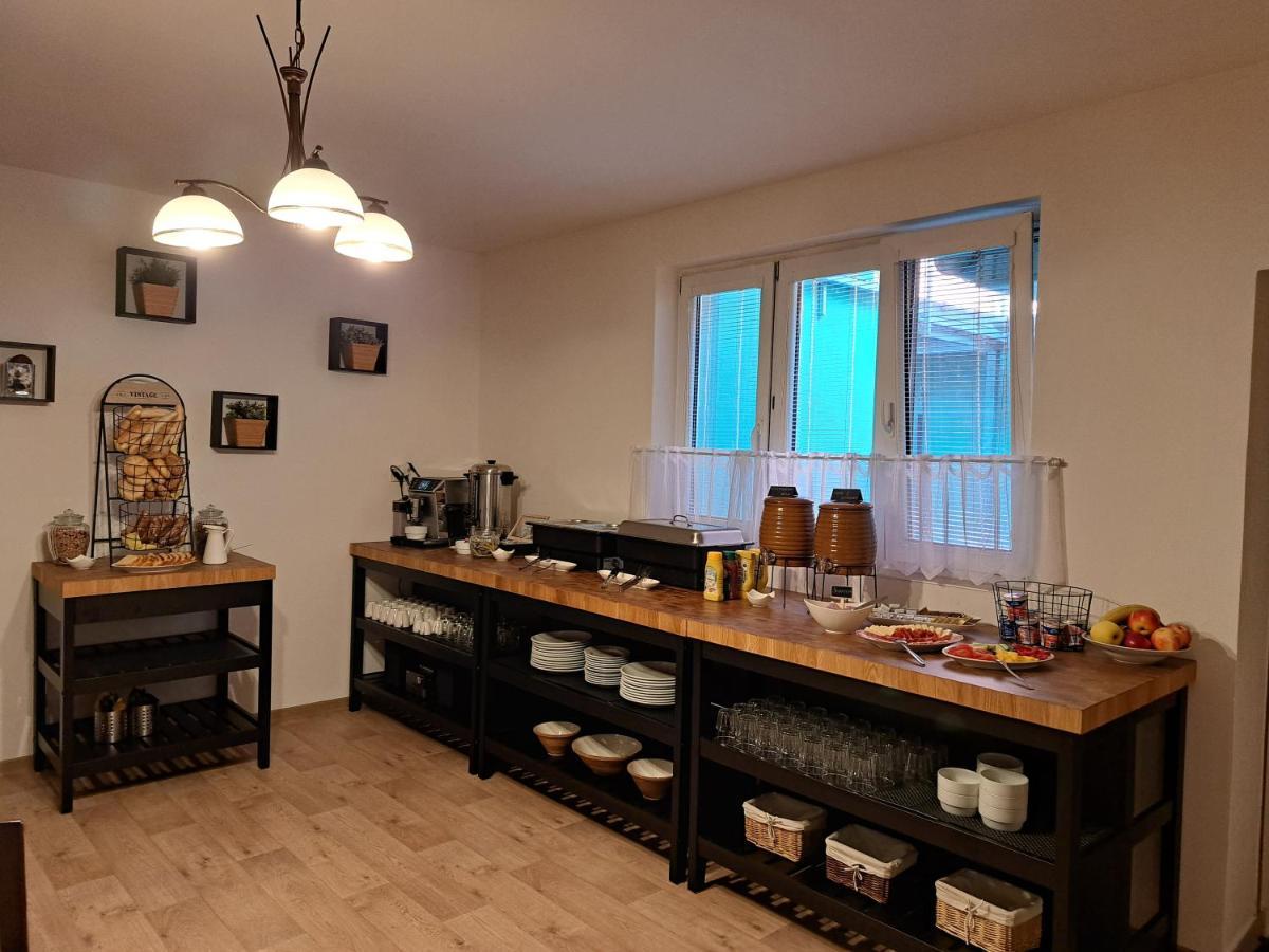 Apartman U Sudu Kobyli Exterior photo